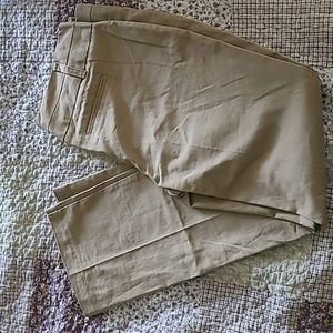 Maurices 13/14L khaki